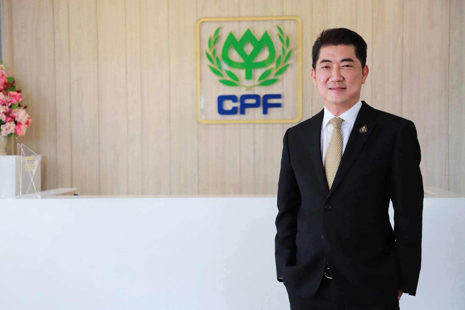 Learn about CPF Global Food Solution Public Company Limited (CPFGS), a subsidiary of Charoen Pokphand Foods (CPF), as it prepares for an initial public offering (IPO). With a focus on distributing fresh and processed food products in Thailand, CPFGS has formed a strategic joint venture with Uoriki Co., a leading fish retailer in Japan. Discover how this partnership aims to import premium fish products to Thailand, open retail outlets, and provide Thai consumers with a wide range of seafood options. This collaboration combines CPF's distribution expertise with Uoriki's experience in the fresh fish and seafood market, highlighting their potential for success in the industry.