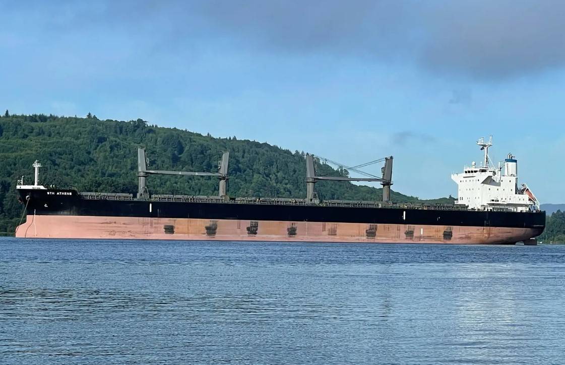 Diana Shipping locks ultramax bulker into charter with Cargill