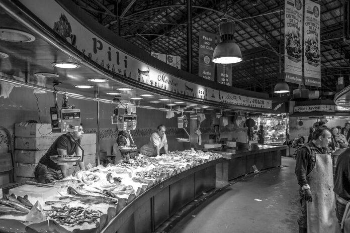 Global Seafood Industry Report 2025: Market Trends & Forecasts