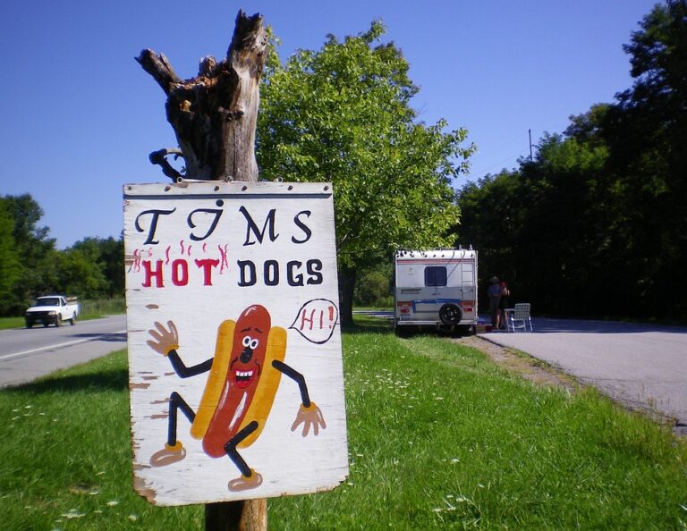 Addressing Labor Challenges in Food Trucks: Solutions and Strategies