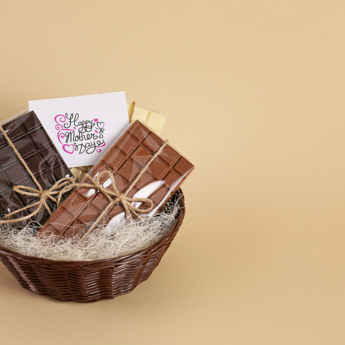 Chocolate tempering machines for glossy finish and snap