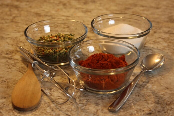 Clear spice packaging formats improve shelf visibility and trust