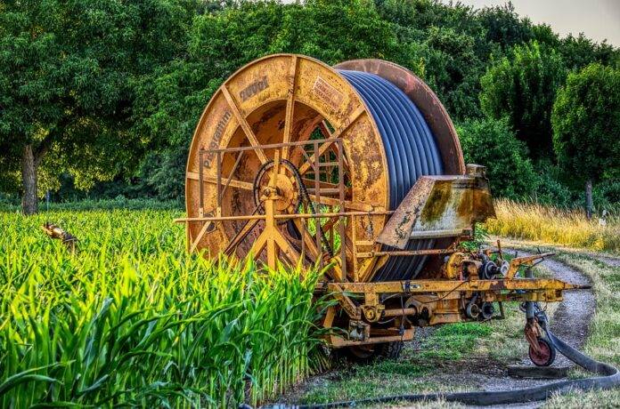 Climate smart irrigation using smart pivot control systems