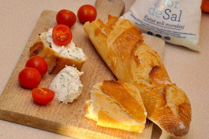Cold Chain Logistics and Refrigerated Distribution for Fresh Tzatziki