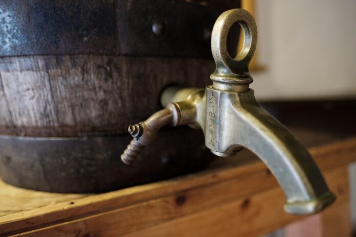 Commercial brewing systems for craft and industrial beer production