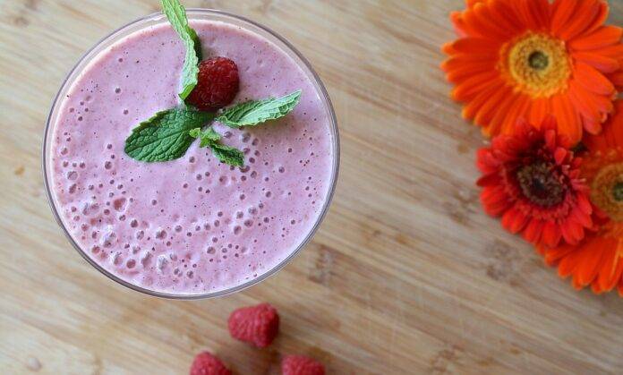 Functional beauty beverages combine collagen with hyaluronic acid and fruit