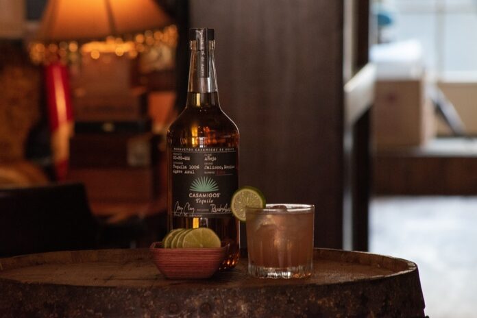 Global Cocktail Lounge Market Analysis: Trends Growth and Future Outlook