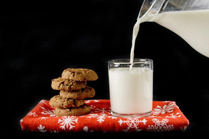 How Macadamia Milk Appeals to Health Conscious and Luxury Focused Consumers