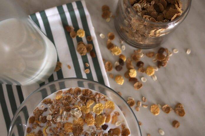 How Oat Milk Is Made From Rolled Oats to Creamy Shelf Ready Beverages