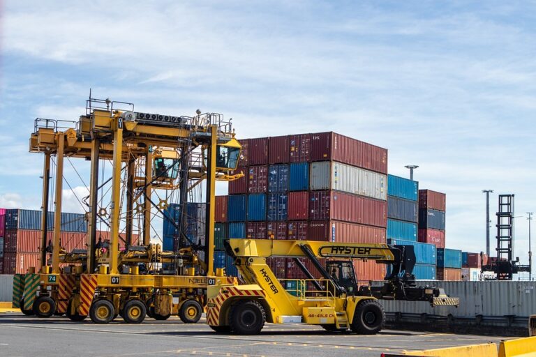 How beverage exporters manage full container load and LCL shipments How beverage exporters manage full container load and LCL shipments