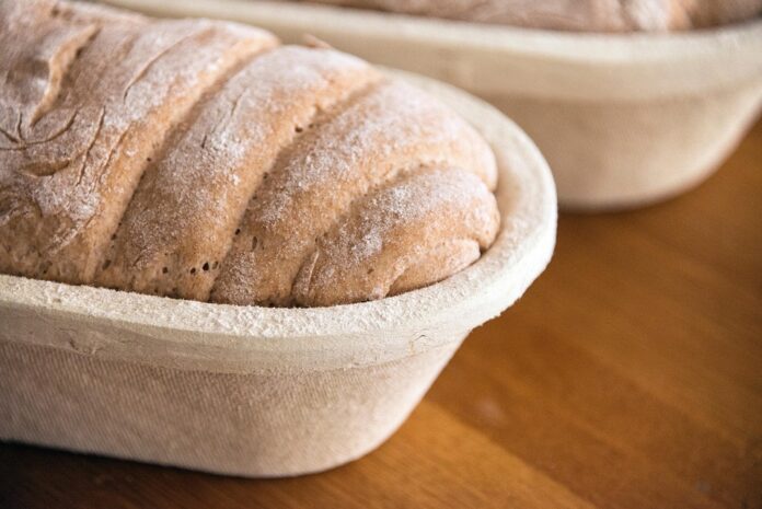 How sugar is used and consumed during natural beverage fermentation