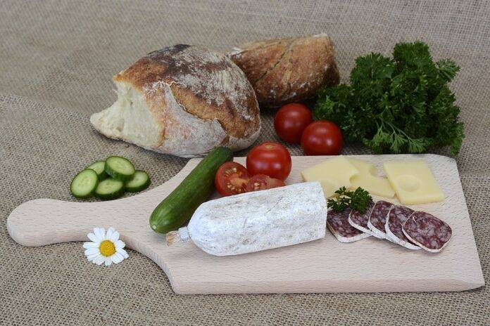 How to Use Emmental in Cooking Fondue and Baked Dishes