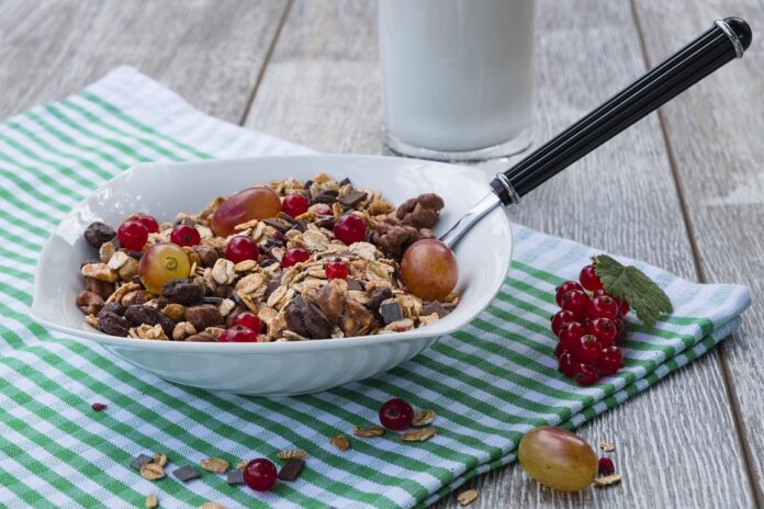 Logistics strategies for global cornflakes distribution