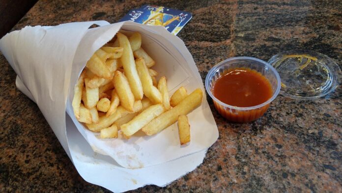 Omnichannel Strategies in Takeaways: Integrating Online Ordering and Delivery Services