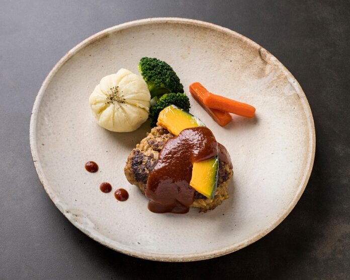 Sustainability in Gravy Packaging and Ingredient Sourcing