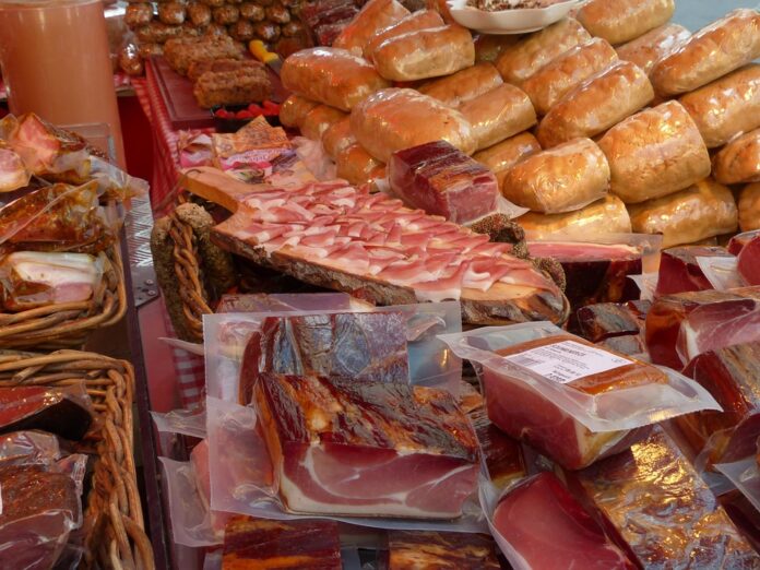Sustainability practices in meat production reducing environmental footprints