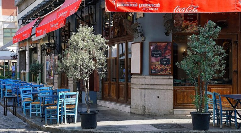 The Evolution of Customer Loyalty in Greek Restaurants: Personalization and Retention The Evolution of Customer Loyalty in Greek Restaurants: Personalization and Retention