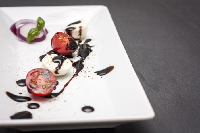 The Health Benefits and Nutritional Profile of Balsamic Vinegar