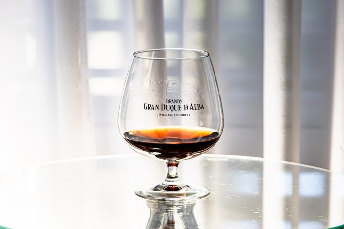 The role of traditional copper stills in heritage brandy production