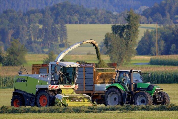 Transport logistics and forage compaction equipment pairing