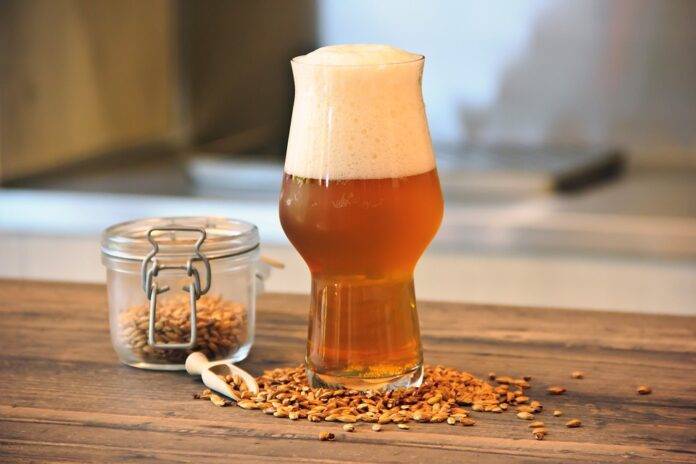 Why Helles and Dunkel lagers define southern German beer culture