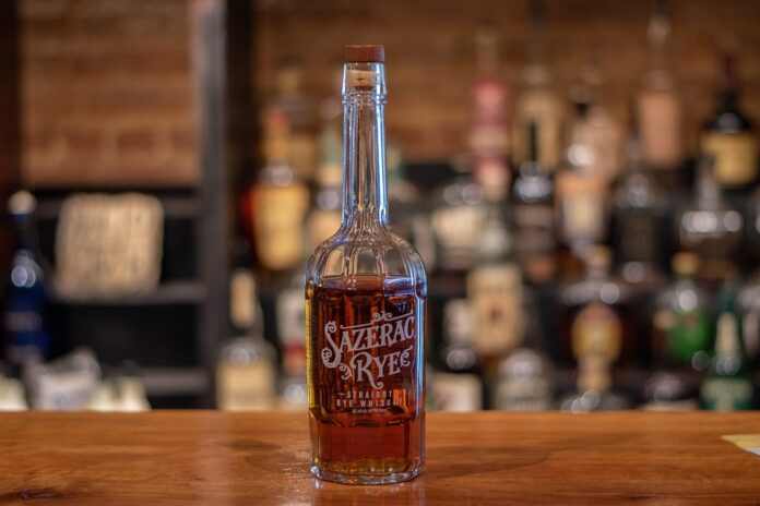 Why bartenders prefer rye whiskey in classic cocktail applications