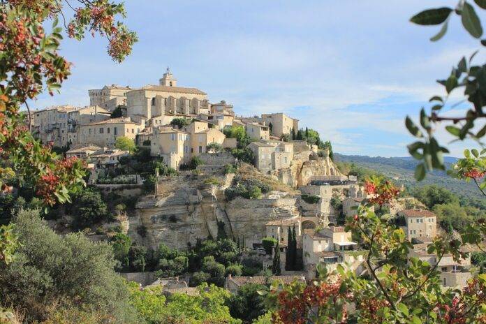 Why pale color and freshness define the Provence rosé style