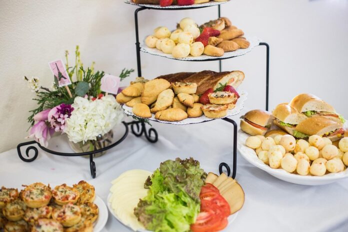 ​
Addressing Labor Shortages in Catering: Solutions and Strategies