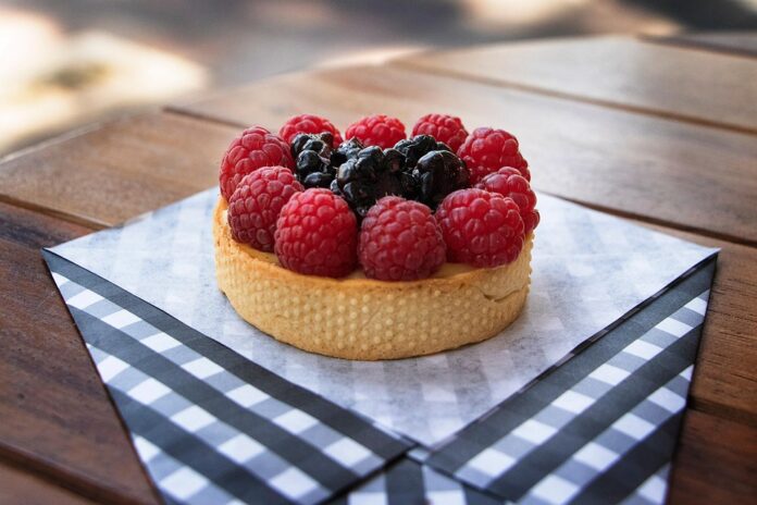 Top 10 bakery chains renowned for signature tart offerings