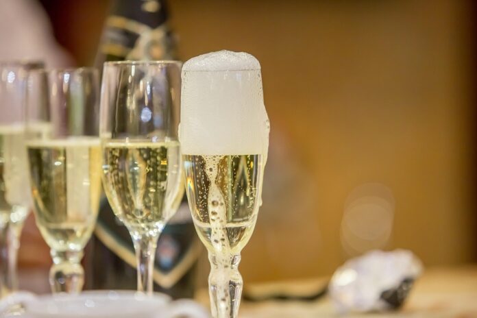 Top 10 champagne export companies in France