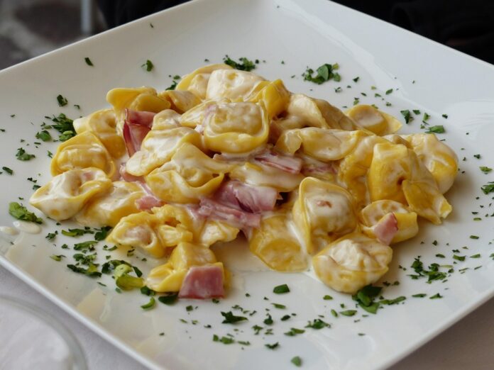 Top 10 cheese sauce export companies in Italy