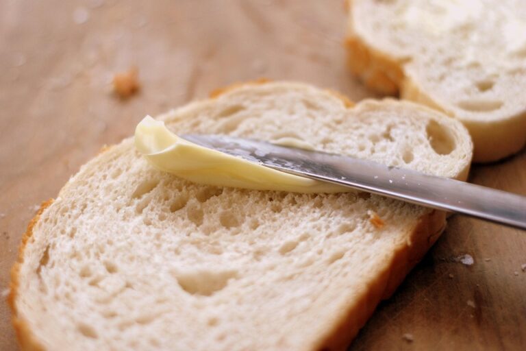 Top 10 foodservice margarine brands used in baking and cooking Top 10 foodservice margarine brands used in baking and cooking
