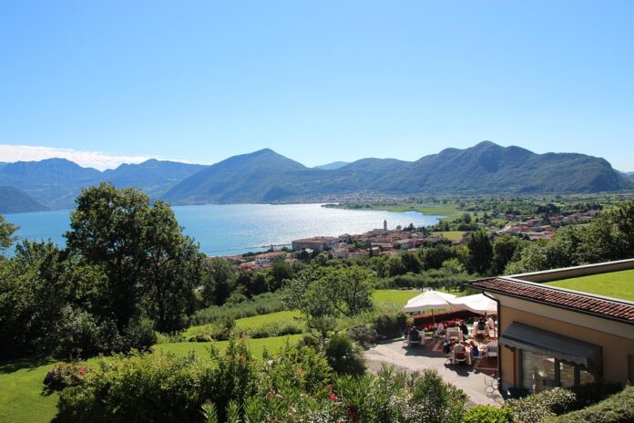 Top 10 franciacorta brands gaining market share in new import markets