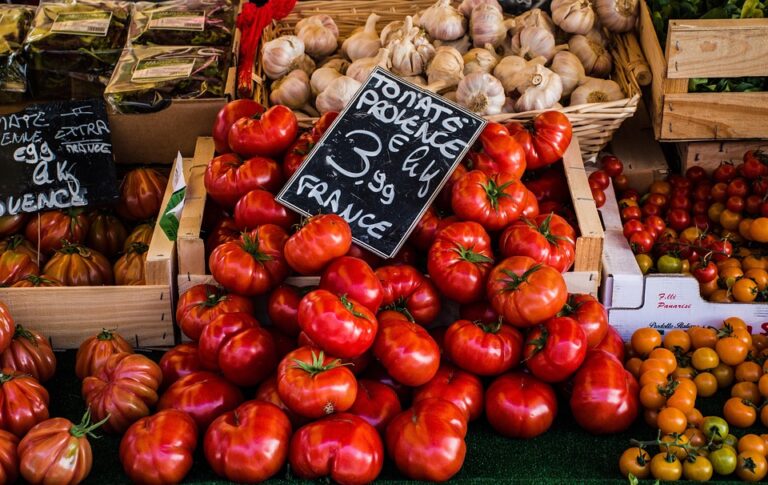 Top 10 online grocery retailers in United Kingdom by market share Top 10 online grocery retailers in United Kingdom by market share
