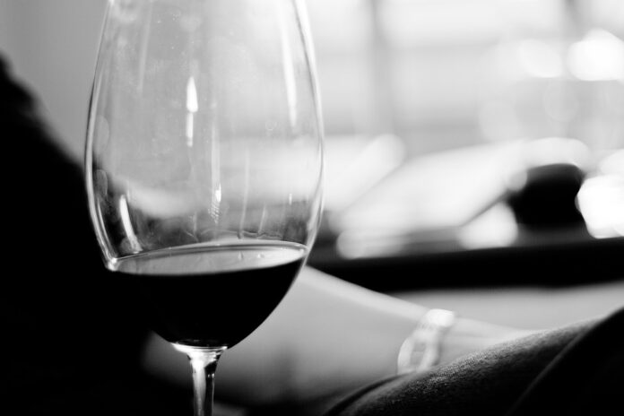 Top 10 white wine brands in retail and grocery